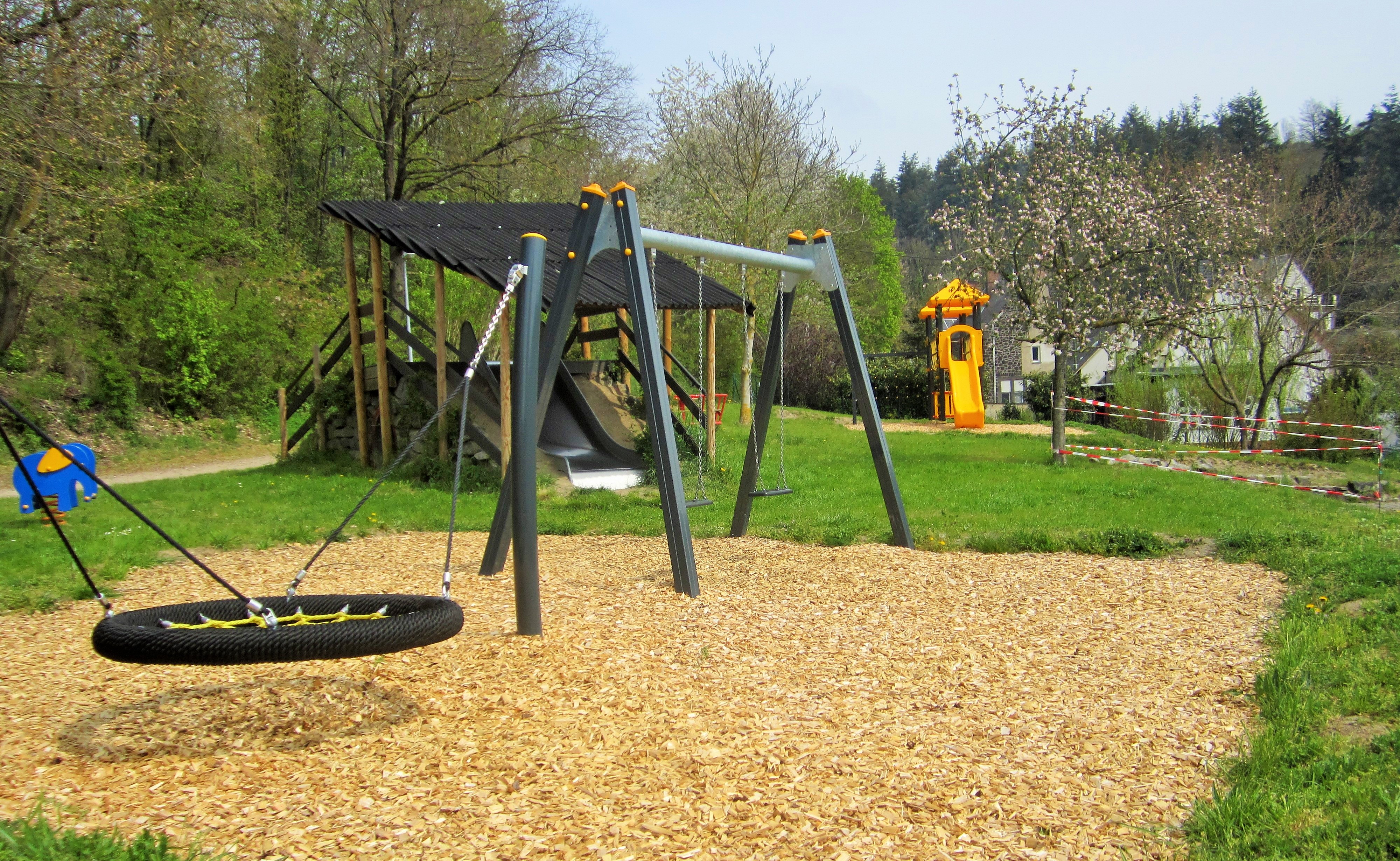 80E017DF 72C3 4D3B 95E4 AFAEF9EC8083